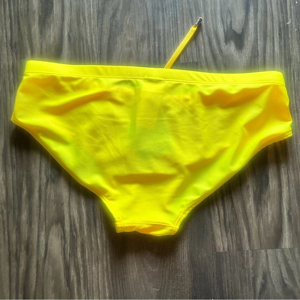 Gigo size L Neon Yellow swim Briefs - Picture 5 of 5